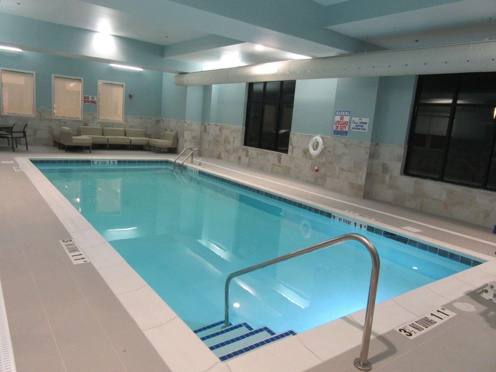 Hampton Inn & Suites By Hilton Knightdale Raleigh Exteriör bild