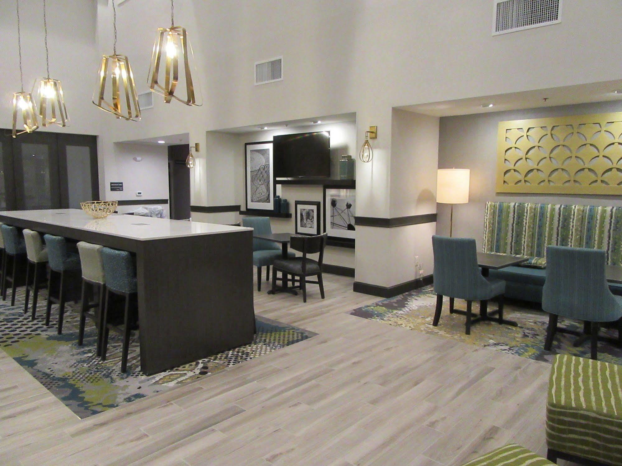Hampton Inn & Suites By Hilton Knightdale Raleigh Exteriör bild